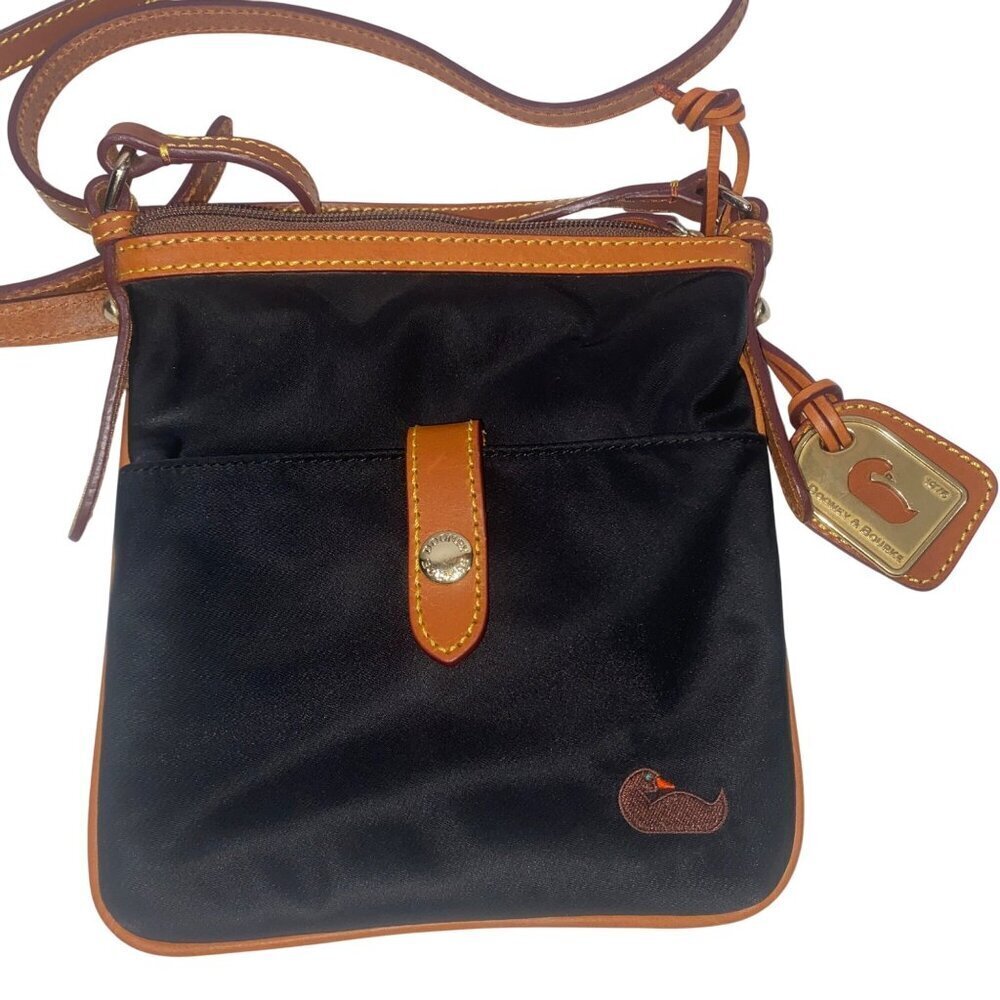 Dooney & Bourke Nylon crossbody shoulder bag medallion key keeper Embroidered